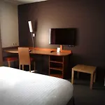 Western L'oree Paris Sud מלון