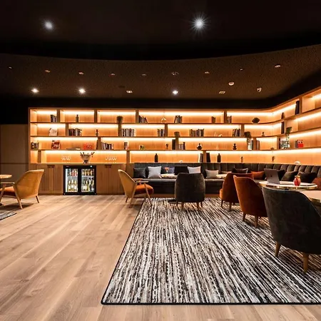 Western L'oree Paris Sud Hotel