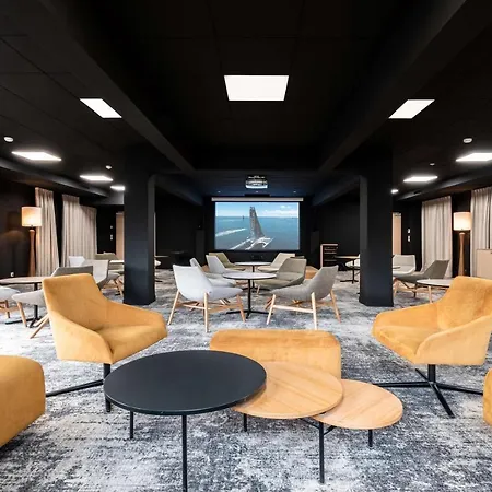 Western L'oree Paris Sud 4*