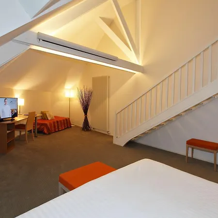 Western L'oree Paris Sud Hotel 4*