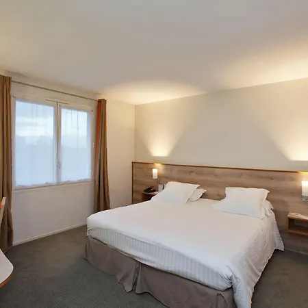 Western L'oree Paris Sud Hotel