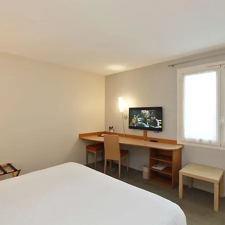 Hotel Western L'oree Paris Sud 4*