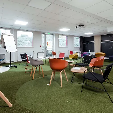 Western L'oree Paris Sud 4*