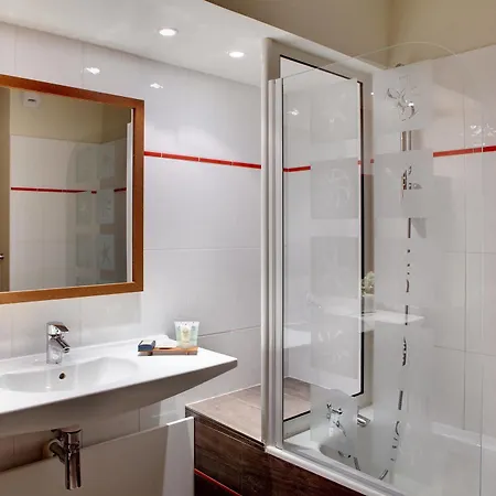 Hotel Western L'oree Paris Sud 4*