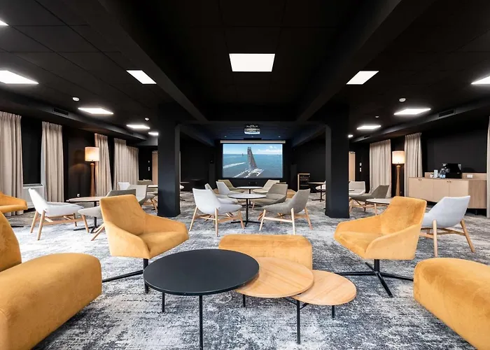 Western L'oree Paris Sud 4*