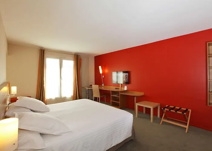 Western L'oree Paris Sud 4*