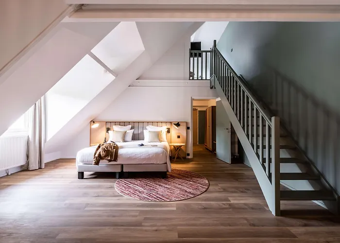 Western L'oree Paris Sud Otel 4*